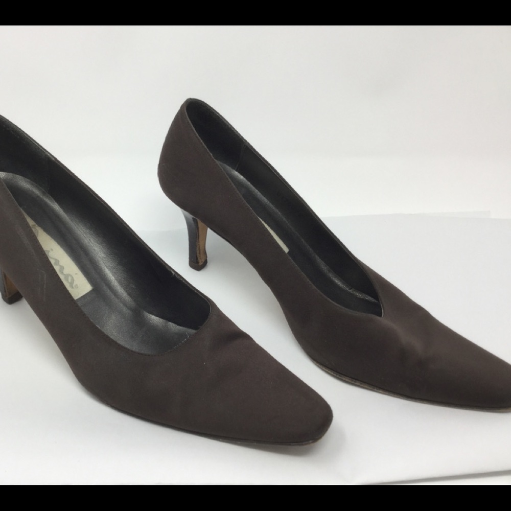 Nina pumps, brown, size 7.5 US